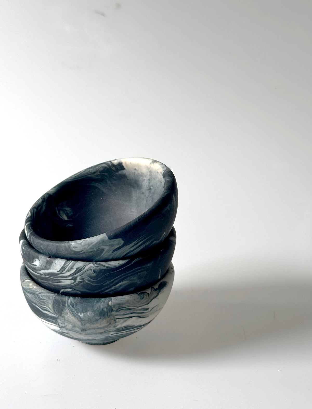 Marbled Pinch Bowls